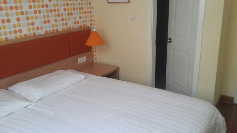 Home Inn Guangzhou Exterior photo